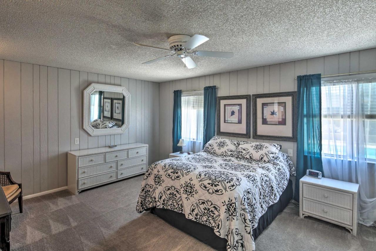 Lake Havasu Home With Pool - 2 Miles To Waterfront! Лейк-Хавасу-Сити Экстерьер фото